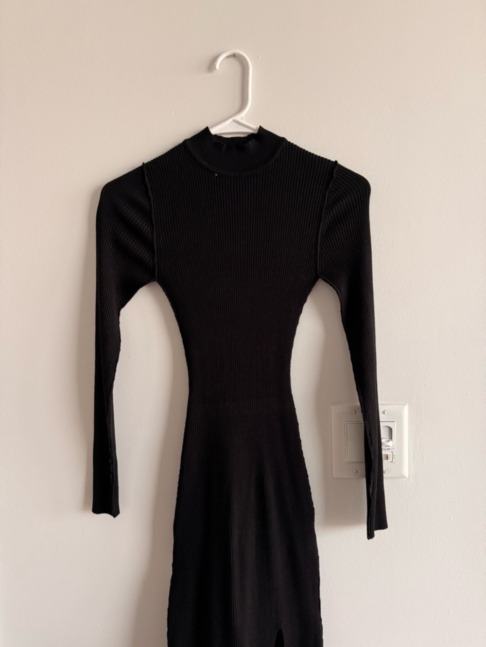 Windsor Black Ribbed Long Sleeve Midi Dress